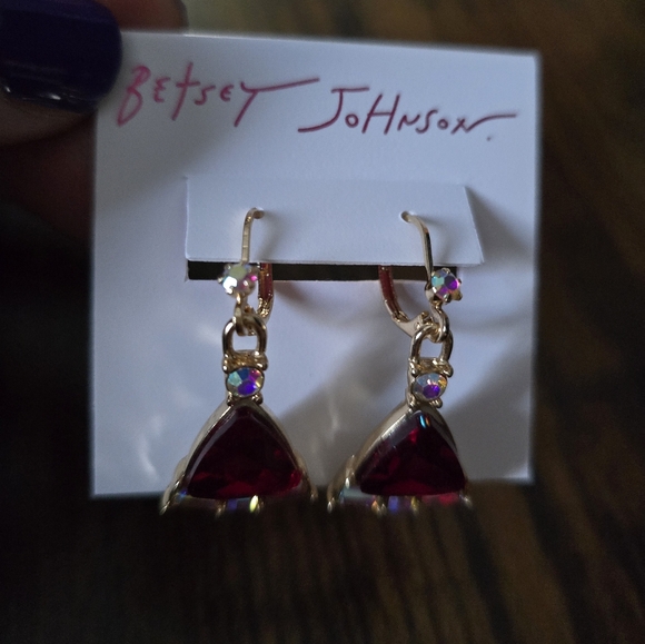 Betsey Johnson Santa Hat Drop Earrings! NWT! - Picture 3 of 11